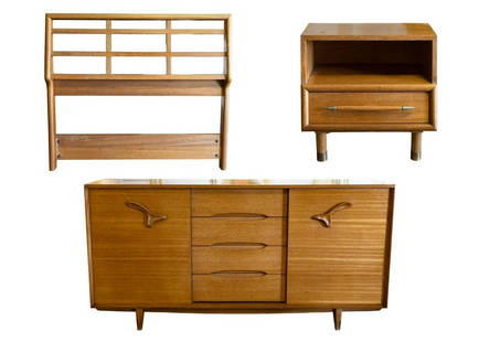 Paul Laszlo For Brown Saltman Modern Dresser Nightstand & 2 Twin Headboards: A Paul Laszlo for Brown Saltman dresser, nightstand, and 2 twin headboards. An absolutely stunning bedroom set from Paul Laszlo. The main "treasure chest" dresser features a center column of pull out