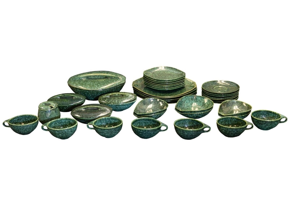 Roseville Raymor Collection by Ben Seibel Rare Frogskin Color 37 pc Dining Set (1 of 10)