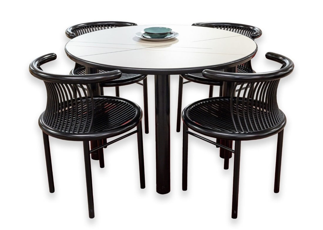 Lubke Herbert Ohl Circo Chairs and Peterson Design Table Dinette Set: A wonderous post modern dinette set featuring a set of four Lubke chairs and a round Peterson Design dinette table. The set of four chairs are designed by award winning Herbert Ohl for Lubke. This mod