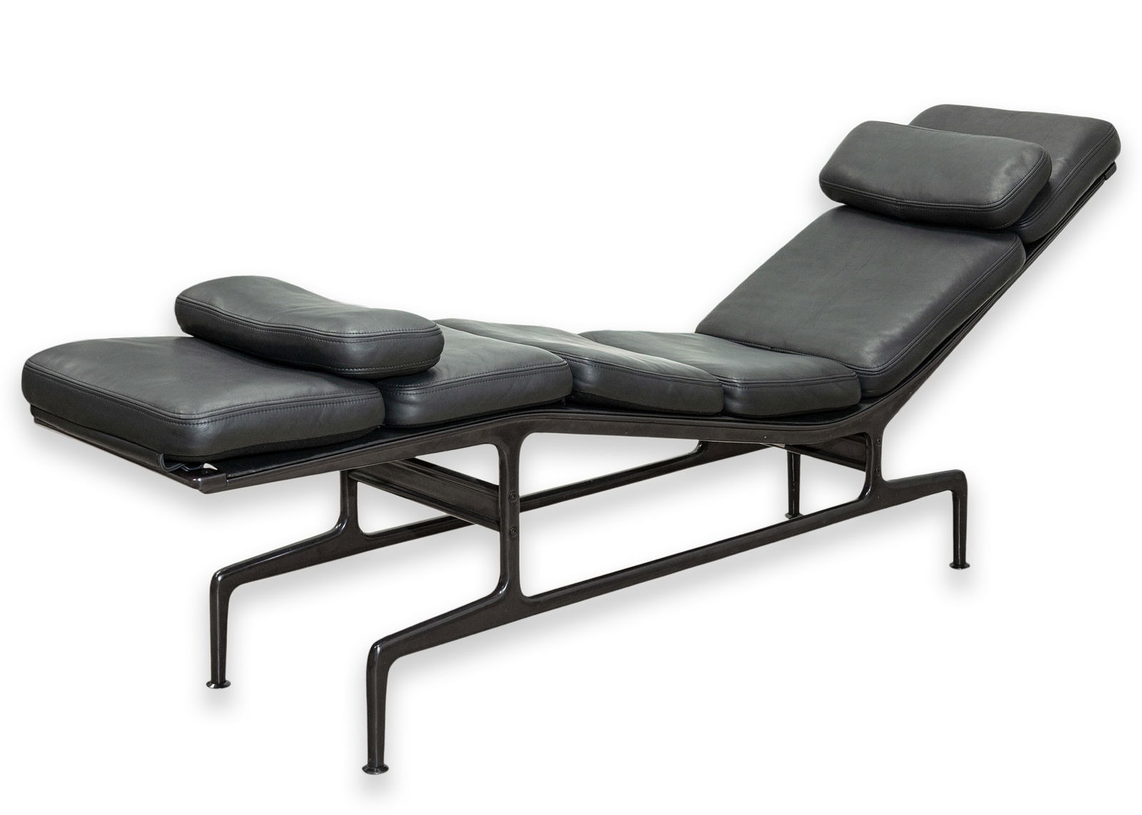 Charles and Ray Eames Billy Wilder Chaise Lounge Model ES 106 Herman Miller 1968 (1 of 9)