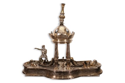 Meriden Britannia Co American Silver Plate Ornamental Centerpiece Candle Holder
