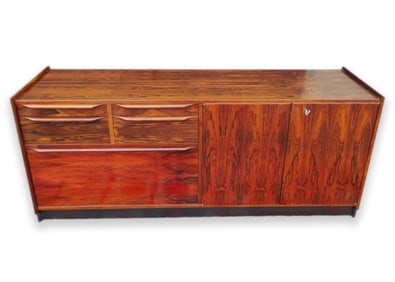 Modernist Rosewood Veneer Credenza / Sideboard Buffet, c. 1960s