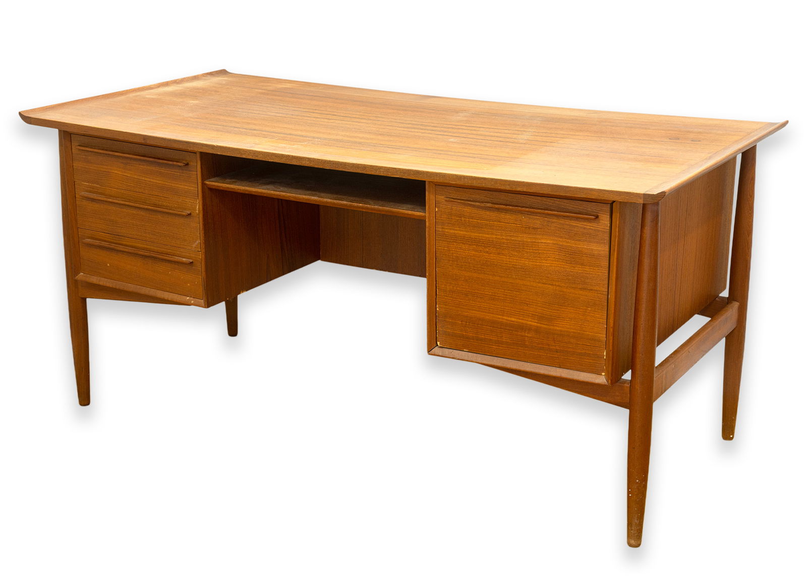 Arne Vodder for H.P. Hansen Danish Teak Executive Desk c. 1960s Modern Design: A Danish teak executive desk designed by Arne Vodder for H.P. Hansen, Denmark, circa 1960s. This sculptural desk embodies the refined craftsmanship and organic modernism of Danish design, featuring a