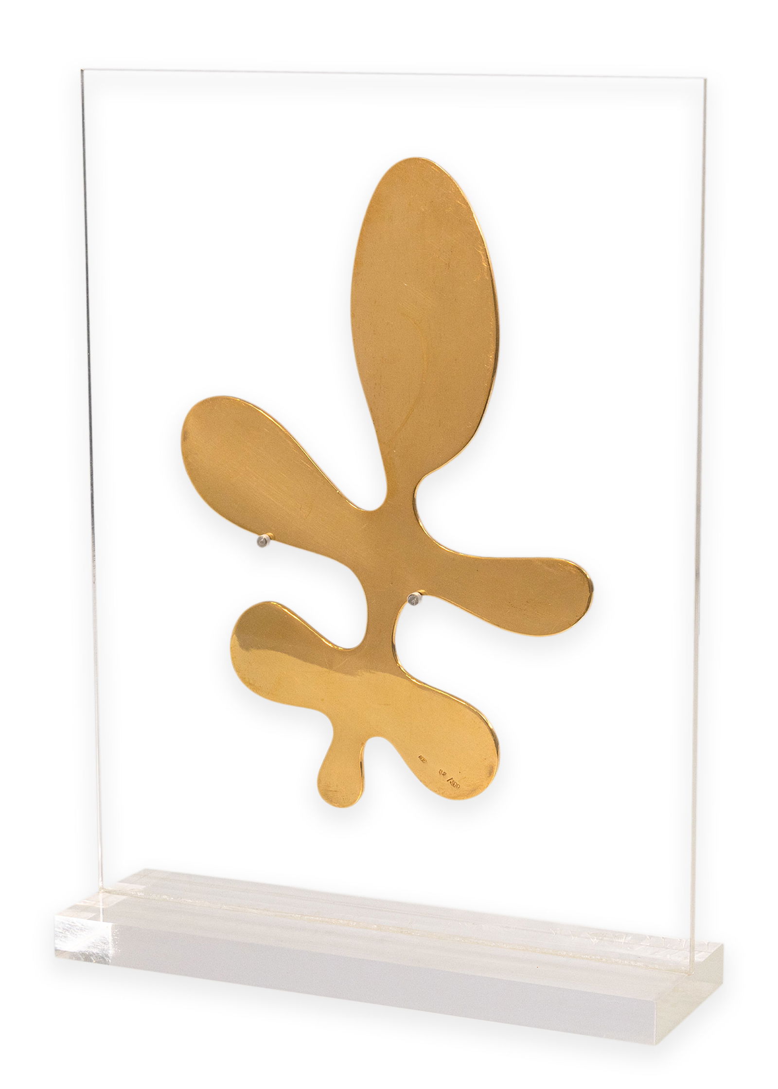 Jean Arp (Hans Arp) Torse-Feuille 1950 Signed Polished Brass Relief Sculpture 82/300: A modernist polished brass relief sculpture titled “Torse-Feuille” by Jean Arp (Hans Arp). Signed and inscribed “ARP 82/300” on the reverse. Conceived in 1950. The work feature