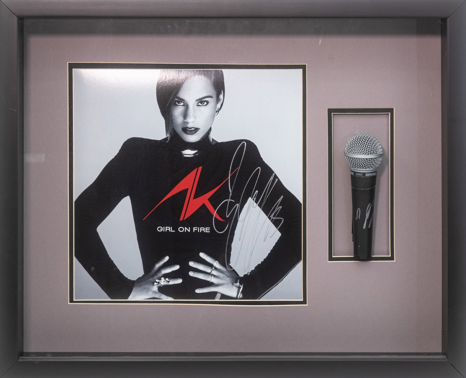 Alicia Keys - Signed Girl on Fire Vinyl Display with Autographed Microphone GRAMMY Foundation COA (1 of 5)