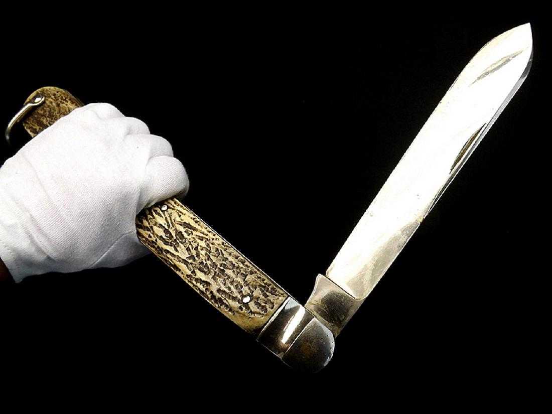 Huge 19th C. English French or American Folding Bowie: Huge 19th C. English French or American Folding Bowie. Interesting Giant folding knife most likely to date from around American Civil War era, with an unmarked spear point blade in original mirrored f