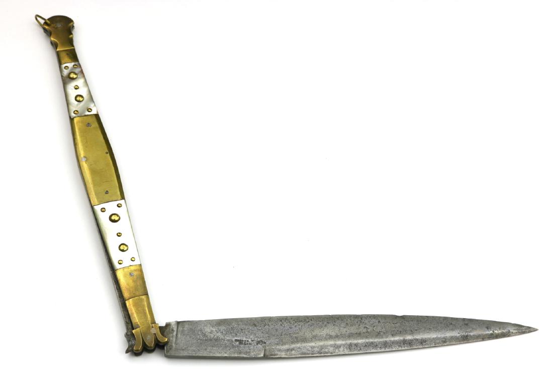 Fine Large 19th C. Spanish or French "Navaja" Folding: Fine Large 19th C. Spanish or French "Navaja" Folding Knife Dagger . Total length (inside scabbard if present) : 19 3/4", Blade length : 9 1/2" Dear Bidders, please note, the detailed description of t