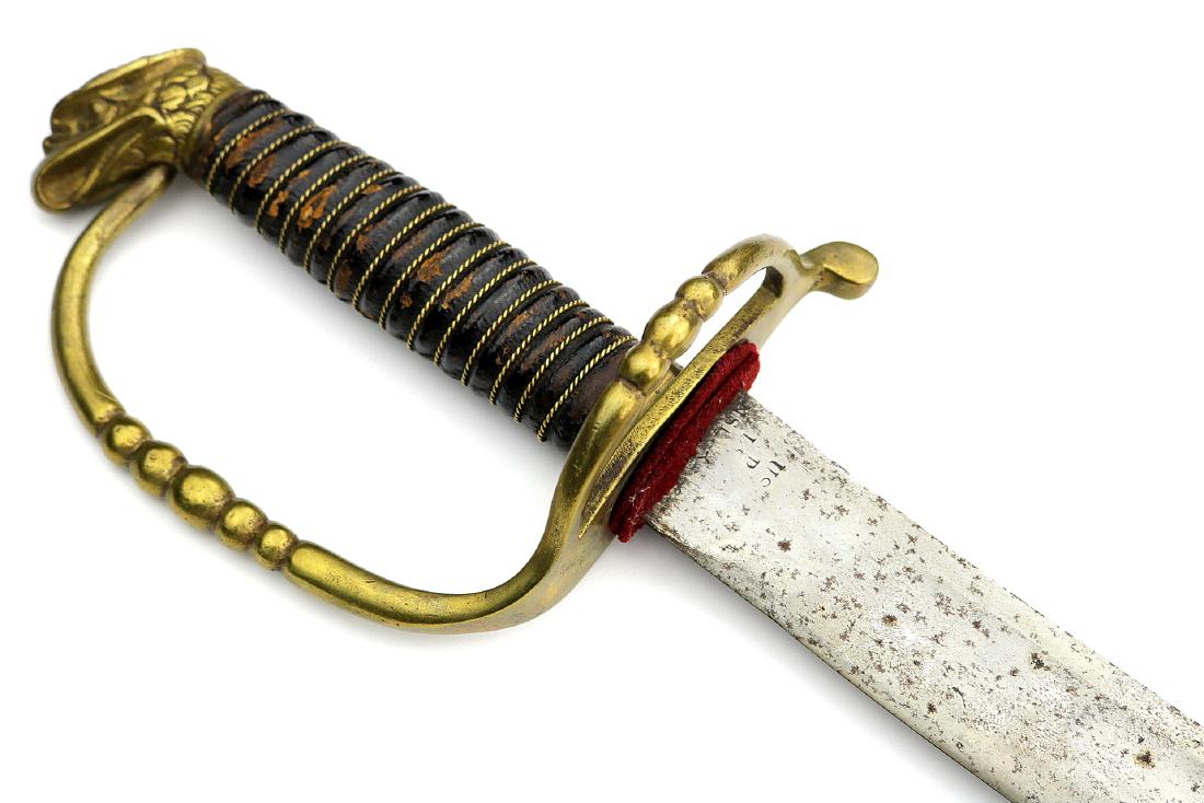 Rare 1812 to 1830s American Officer's Eagle head Sword: Rare 1812 to 1830s American Officer's Eagle head Sword by "Nathan Starr". Total length (inside scabbard if present) : 34", Blade length : 28". Dear Bidders, please note, the detailed description of th