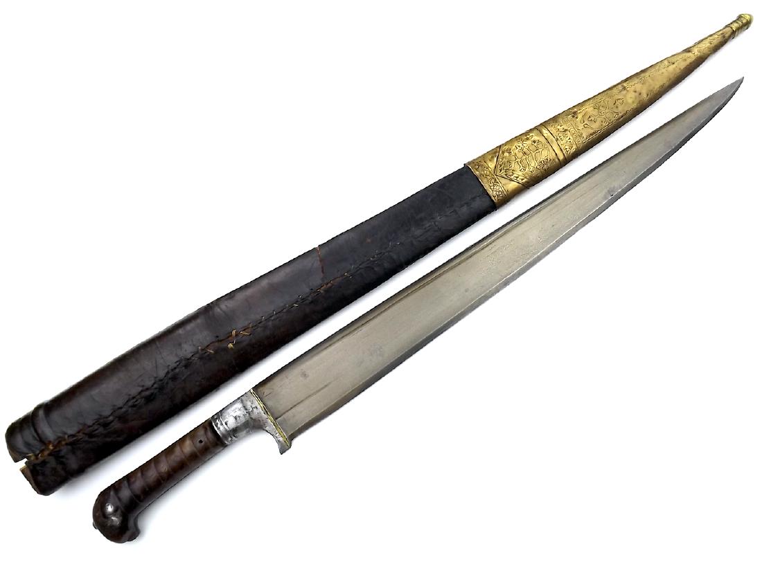 Rare 18th - 19th C. Afghani Afghanistan Wootz Damascus: Rare 18th - 19th C. Afghani Afghanistan Wootz Damascus KHYBER Knife Sword. This is a traditional type of weapon used by Afghani warriors. It is extremely rare to find one of these fearsome weapons wit