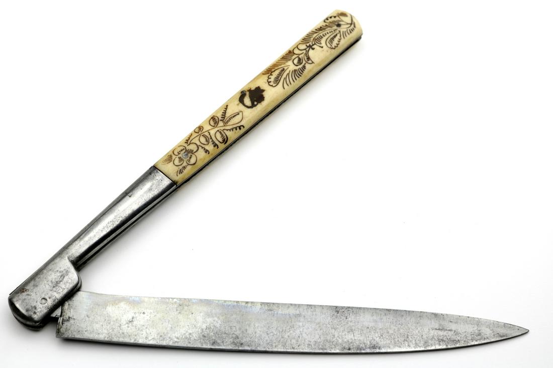 Nice Quality 19th C. Spanish or French Large "Navaja": Nice Quality 19th C. Spanish or French Large "Navaja" Folding Knife Dagger with Etched Bone Grips. Total length (inside scabbard if present) : 20 1/2", Blade length : 9 3/4".