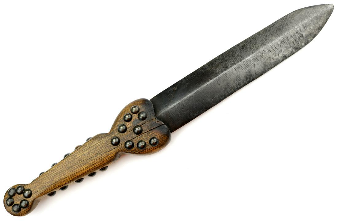 Very Good & Heavy 19th C. American Indian "Beaver Tail": Very Good & Heavy 19th C. American Indian "Beaver Tail" Dagger Knife with a Massive Blade & Provenance. Total Length (inside scabbard if present) - 17 3/4", Blade Length - 10"