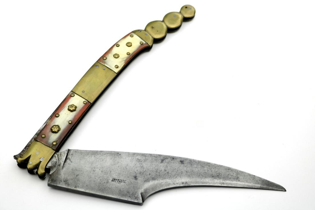 Fine Large 19th C. Spanish or French "Navaja" Folding: Fine Large 19th C. Spanish or French "Navaja" Folding Knife Dagger with Vicious Blade. Total length (inside scabbard if present) : 16 1/4", Blade length : 7 3/4", Blade width : 2".