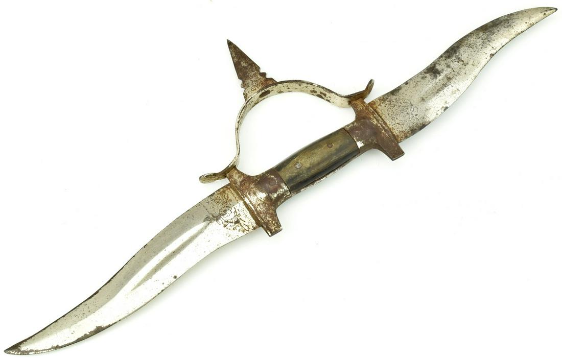 Vicious 19th C. Islamic Indian Persian Triple-Bladed: Vicious 19th C. Islamic Indian Persian Triple-Bladed Dagger Weapon. With its iron mounts and bull horn grips. All blade are double edged and adorned with delicate struck dots decorations.