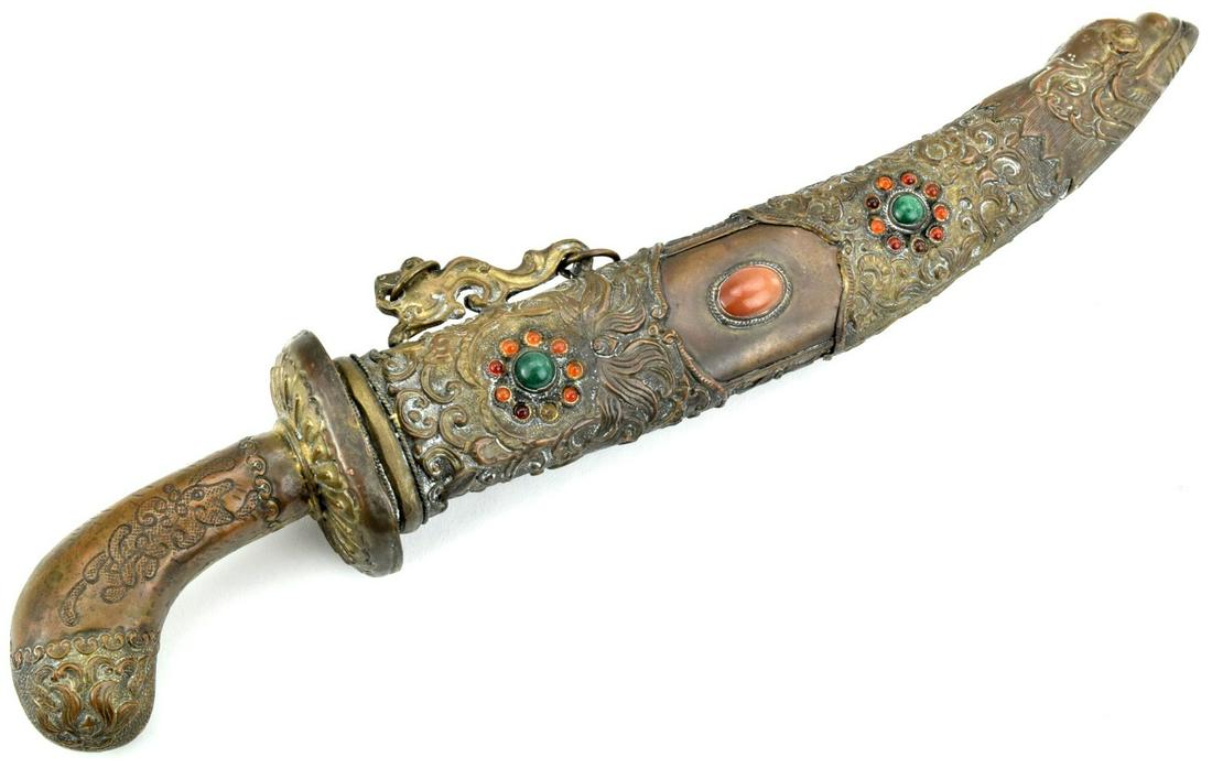 Ornate Asian Chinese Mongolian Dagger with Gilt Finish: Ornate Asian Chinese Mongolian Dagger with Gilt Finish and Stones Decoration. Total Length (inside scabbard if present) : 14" Blade Length : 7" Detailed condition reports are not included in this cata