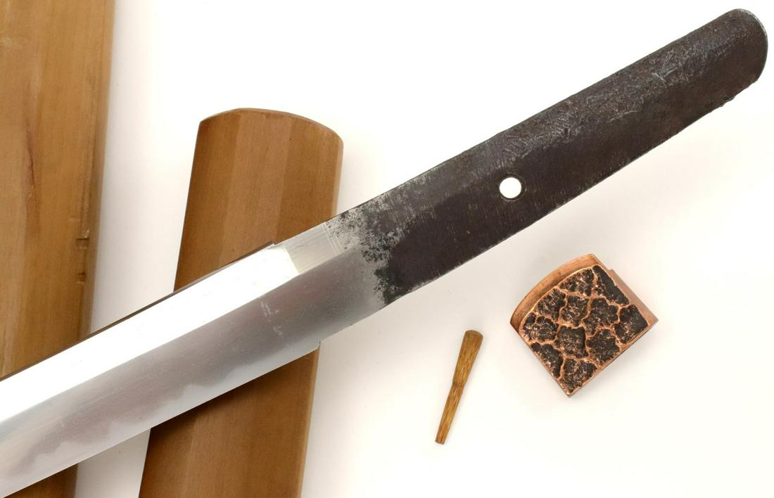 Signed Koto era Japanese Samurai Wakizashi Sword ~: Signed Koto era Japanese Samurai Wakizashi Sword ~ Beautiful Polish & Hamon Temper Line ~ In Old Shira-Saya Case. Total Length (inside scabbard if present) : 29" Blade Length (Nagasa) : 20 1/2" ~~~~~ 