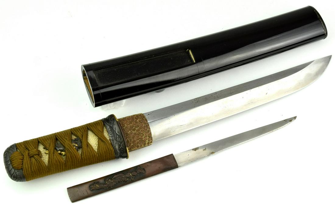 Very Fine Japanese Tanto Dagger with Old Blade: Very Fine Japanese Tanto Dagger. Nice mounts with 18-19th century blade.Dagger is 12 1/2", blade 7 1/2".