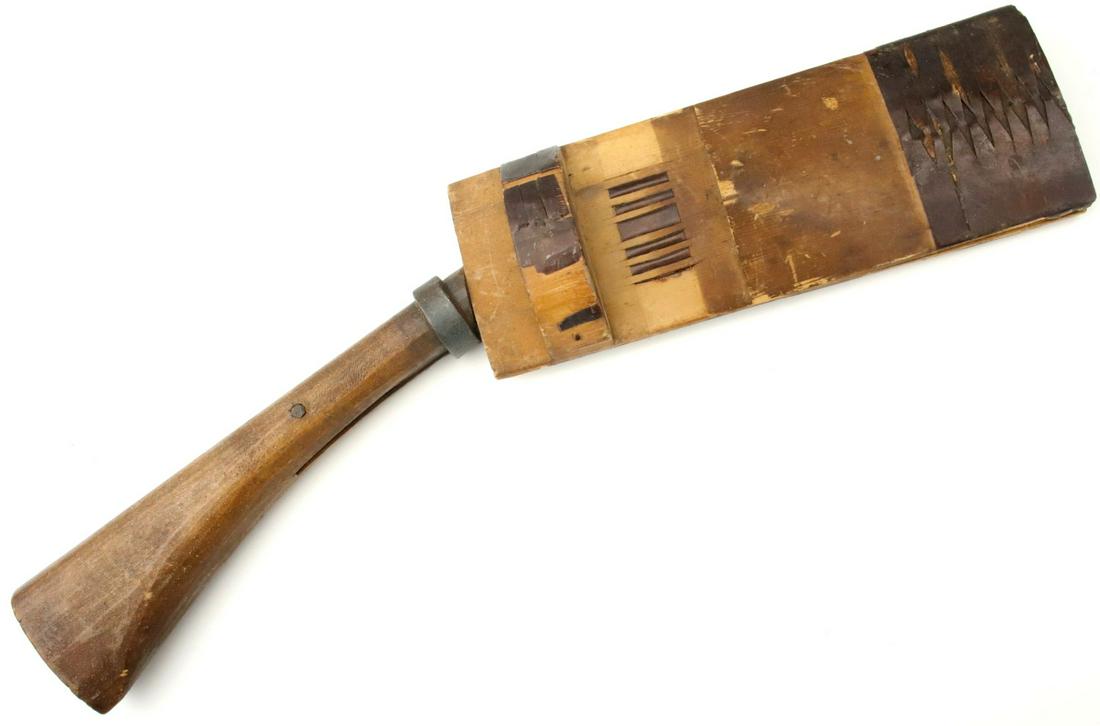 Antique Japanese MeiJi era Bonsai Trees Cutting Chopper: Antique Japanese MeiJi era Bonsai Trees Cutting Chopper Knife Hatchet Cleaver ~ Ridged Blade Surface ~ Original Scabbard. Total Length (inside scabbard if present) : 14" Blade Length : 6 1/2" Detailed