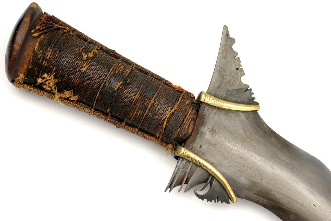 Good 19th C. Philippine Mindanao Moro Kris Sword ~ Rare: Good 19th C. Philippine Mindanao Moro Kris Sword ~ Rare Twist-Core Damascus Blade.This is a classic sword of the Moro people of the southern Philippines and of the Sulu Sea areacalled a kris. The clas
