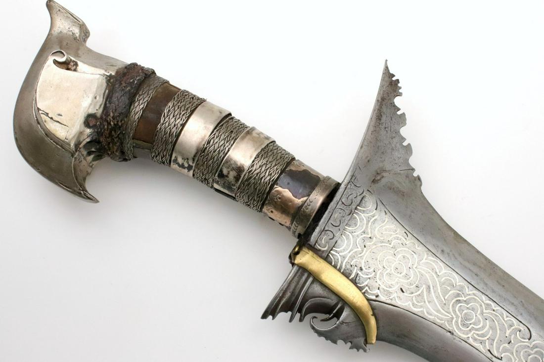 Very Strong 19th C. Philippine Datu's Moro KRIS Sword ~: This is a classic sword of the Moro people of the southern Philippines and of the Sulu Sea areacalled a kris. The classic Moro kris is based heavily on the Indonesian keris but is distinctlylarger and
