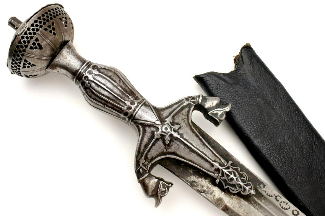 Good 18th C. Islamic Afghan PULWAR Sword ~ Early: A classic Indo-Afghan sword called a pulwar, or pulouar, this sword likely dates to the 18th to early 19th century. The pulwar sword is an interesting amalgam of two styles and hasdesign elements of e