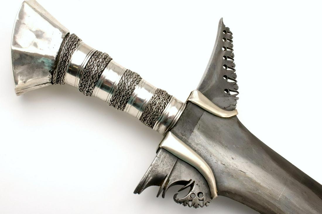Rare 19th C. Philippine Moro Datu's KRIS Sword ~: This is a classic sword of the Moro people of the southern Philippines and of the Sulu Sea areacalled a kris. The classic Moro kris is based heavily on the Indonesian keris but is distinctlylarger and