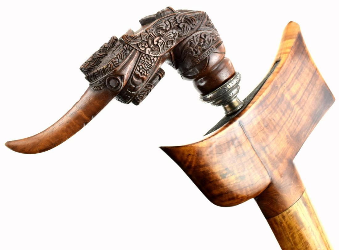 Very Good 19th C. Malaysian KERIS Dagger ~ Pattani,: Keris from the Pattani area of Thailand and the Terengganu and Kelantan region ofMalaysia display a distinct form of hilt called a tajong hilt, or also known as a Pekaka, Pattani, orKingfisher keris. 