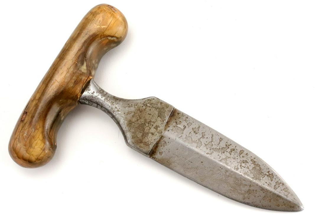 Rare English or American 19th C. Gambler's Push Dagger: Rare English or American 19th C. Gambler's Push Dagger Knife with Fossil Mammoth Grip. Total Length (inside scabbard if present) : 5.25". Blade Length : 3". ~~~~~~~~~~~~~~ DEAR BIDDERS, PLEASE VIEW MO