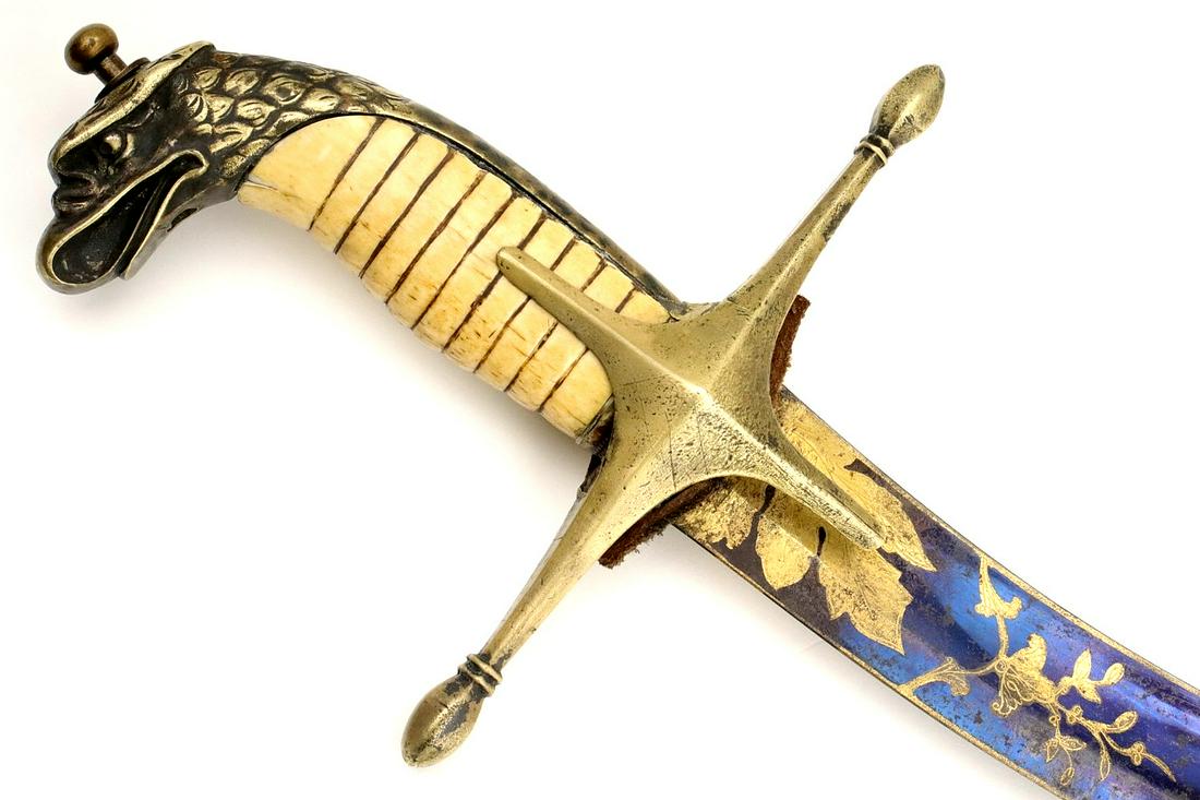 Beautiful Large pre Civil War era American Navy: Beautiful Large pre Civil War era American Navy Officer's Dirk Dagger with Eagle Head Sword Pommel & Large Crossguard ~ Fine Broad Blued & Gilt Blade. Total Length (inside scabbard if present) : 17".