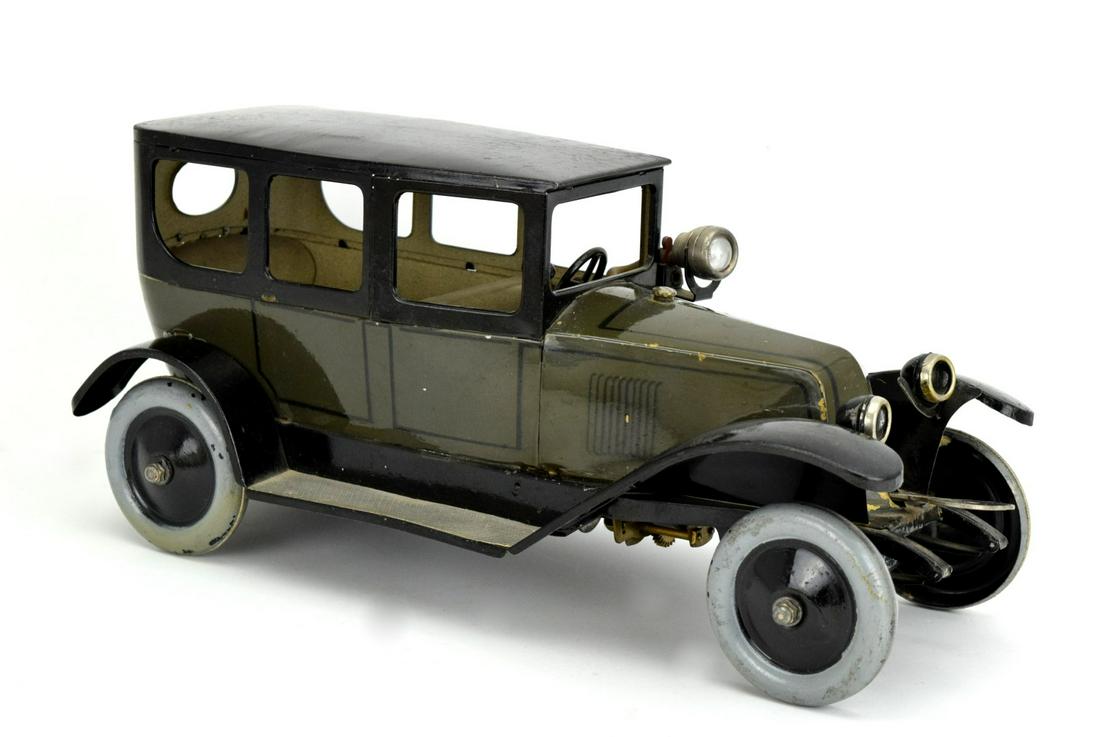 Tin JEP J de P Renault Renault Sedan Clockwork Toy (1 of 8)