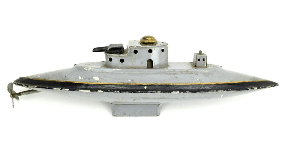 PRE- WAR TINPLATE DIVING SUBMARINE TOY (1 of 9)