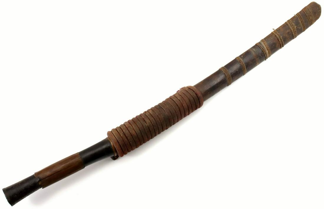 Antique Asian Burmese or Thai DHA Fighting Sword.: Antique Asian Burmese or Thai DHA Fighting Sword. Total length (inside scabbard if present) : 27 1/2", Blade length :18 1/4". ~~~~~~ DEAR BIDDERS, Please View More Detailed Close-Up Images by visiting