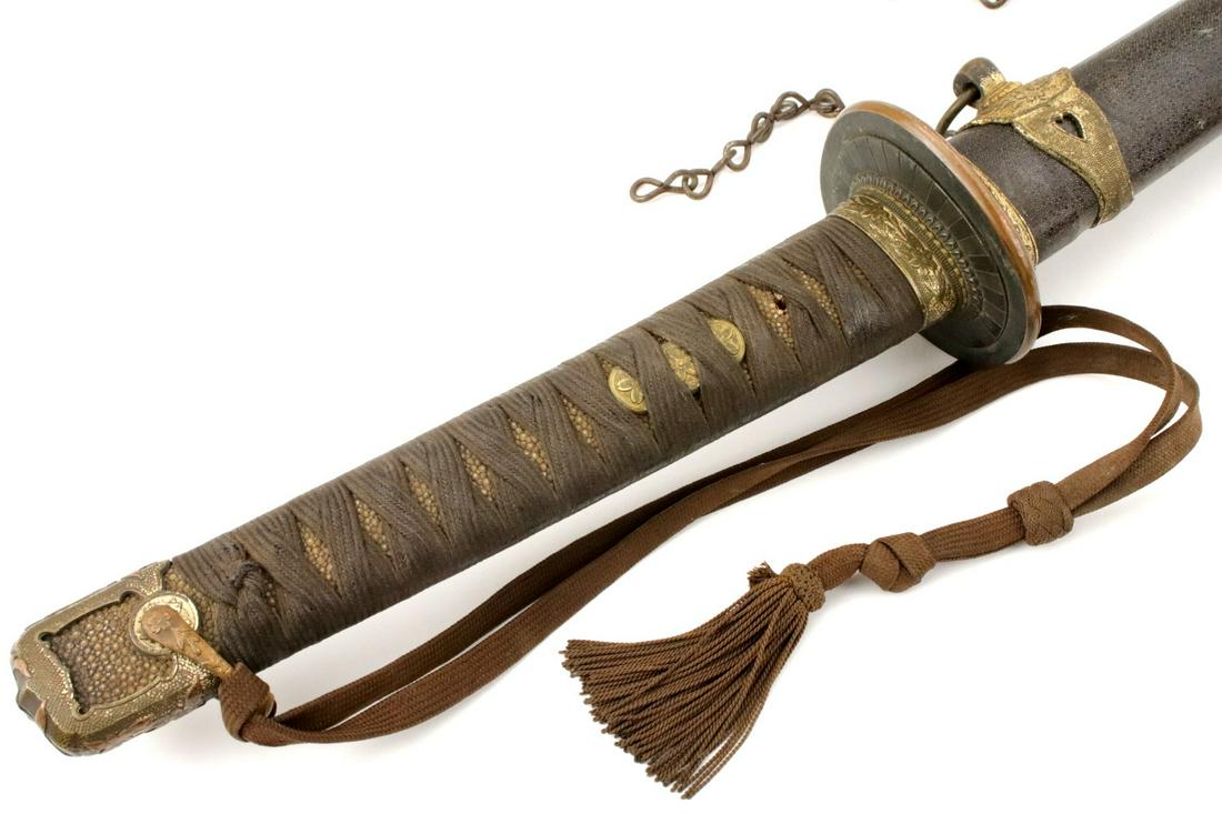 Nice SigneNice Signed WW II Japanese Navy Officer's: Nice Signed WW II Japanese Navy Officer's Katana Sword ~ Shark Skin Scabbard ~ Original Tassel & Chain Hangers ~ Marked Fittings. Total Length (inside scabbard if present) : 38 1/4" Blade Length (Naga