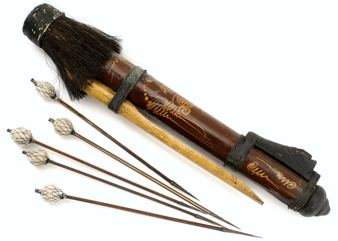Antique Indonesian Tribal Warrior's Dart Blower with: Antique Indonesian Tribal Warrior's Dart Blower with Carved Bamboo Quiver and Darts. Total length (inside scabbard if present) : 14 1/4", Blade length :9 1/4". ~~~~~~ DEAR BIDDERS, Please View More De