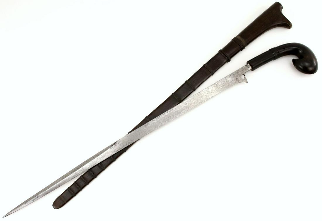 Rare Antique Indonesian Sword Dagger with Thick: Rare Antique Indonesian Sword Dagger with Thick Thrusting Blade and Carved Horn Grip. Total length (inside scabbard if present) :25 3/4 ", Blade length : 19 1/4". ~~~~~~ DEAR BIDDERS, Please View More