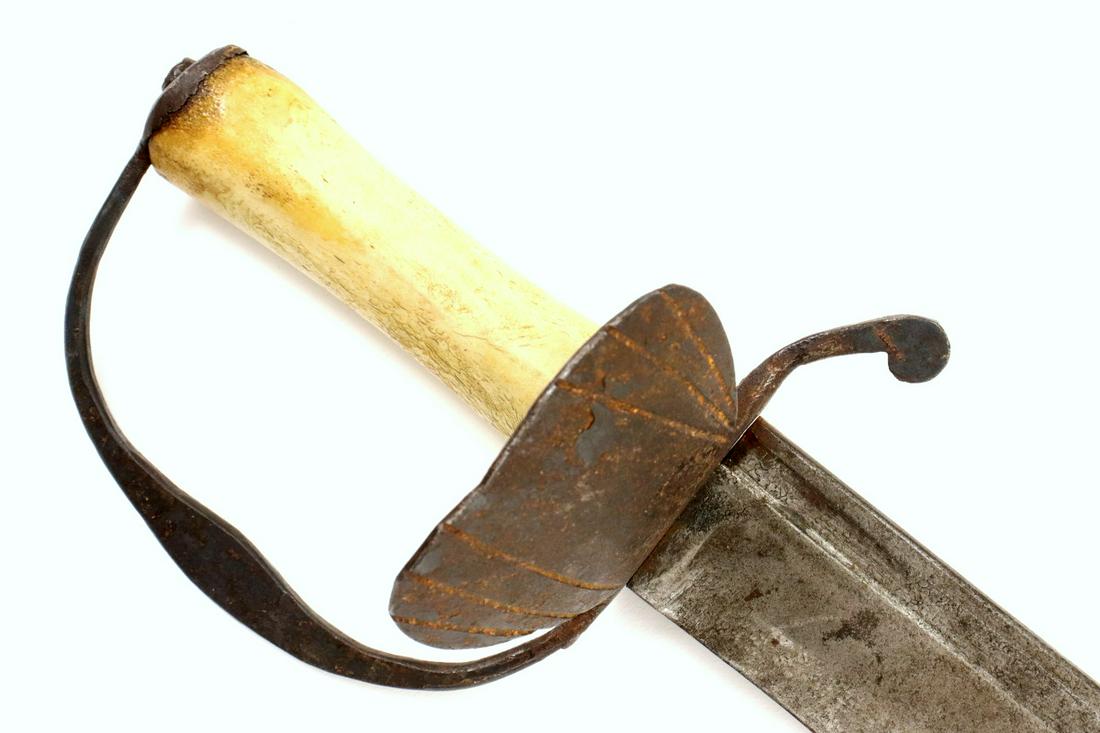 Rare American Revolution Navy Cutlass Naval Battle: Rare American Revolution Navy Cutlass Naval Battle Sword with Bone Grip & Iron Mounts. Total length (inside scabbard if present) : 28 1/4", Blade length : 23 1/2". ~~ DEAR BIDDERS, Please View More De