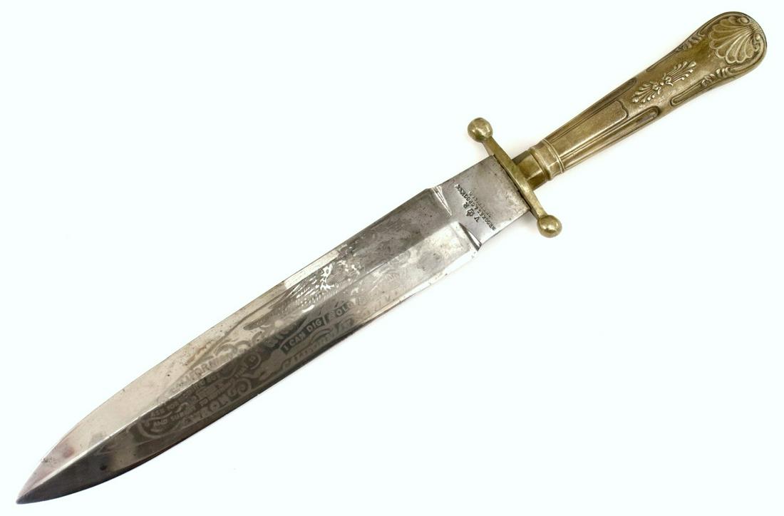 Large English Fighting Dagger Bowie Knife with Etched: Large English Fighting Dagger Bowie Knife with Etched Blade for American Gold Rush to Civil War era Market. Large English Fighting Dagger Bowie Knife with Etched Blade for American Civil War era Marke