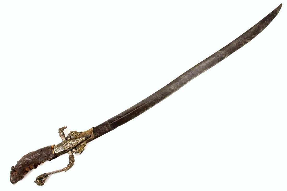 Very Old 17th-18th C. Asian Sri Lanka Ceylon KASTANE: Very Old 17th-18th C. Asian Sri Lanka Ceylon KASTANE Sword with Carved Horn Grip & Gilt Silver Mounts. Total length (inside scabbard if present) : 26 1/2", Blade length : 20 3/4". ~~ DEAR BIDDERS, Ple