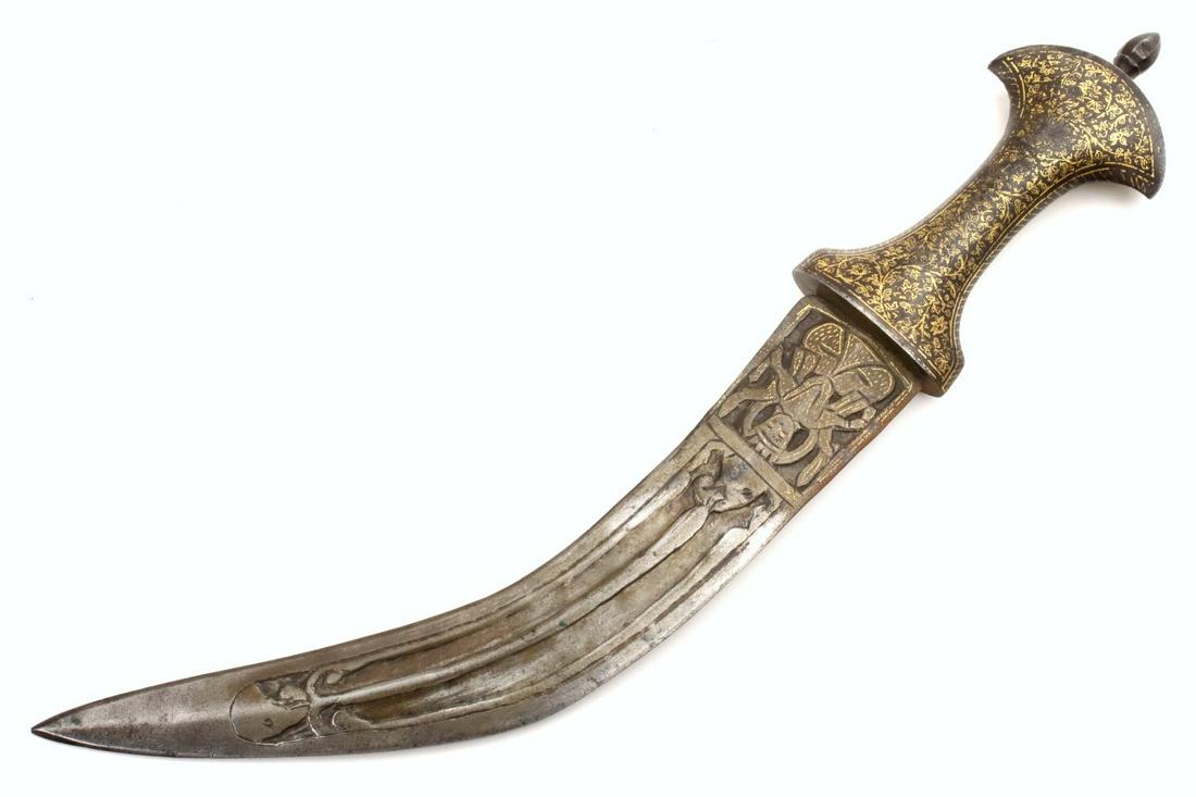 Large 19th C. Mughal Indian JAMBIYA Dagger with gold Koftgari Hilt and Blade Decorations.: Large 19th C. Mughal Indian JAMBIYA Dagger with gold Koftgari Hilt and Blade Decorations. Total length (inside scabbard if present) : 15 3/4", Blade length : 10 3/4". ~~ DEAR BIDDERS, Please View More