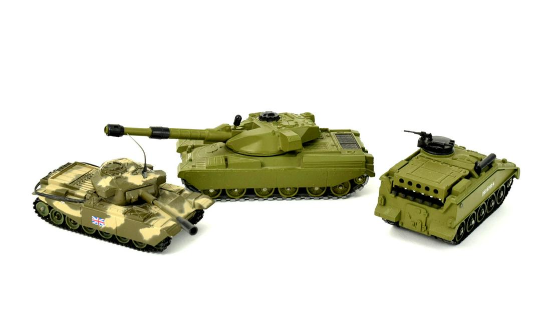 Lot 3 Vintage Military Tanks Toys (1 of 7)