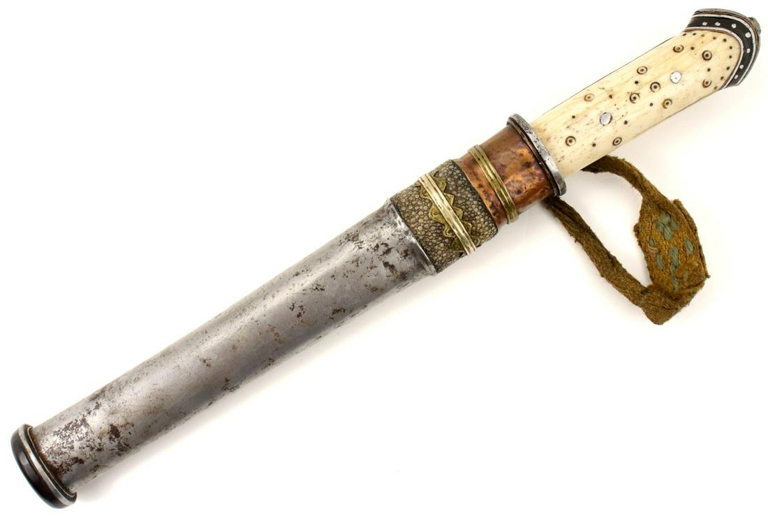 ANTIQUE MASSIVE ASIAN TIBETAN CHINESE UTILITY KNIFE DAGGER IN IRON MOUNTS (1 of 14)
