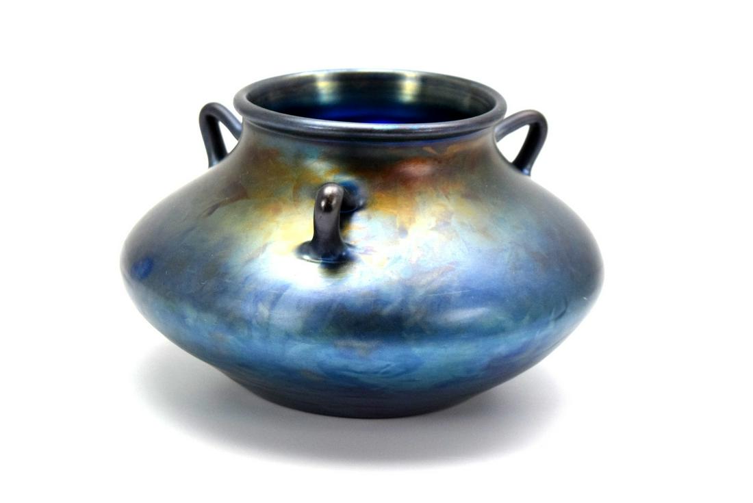 A STEUBEN BLUE AURENE THREE-HANDLED IRIDESCENT ART GLASS VASE (1 of 4)