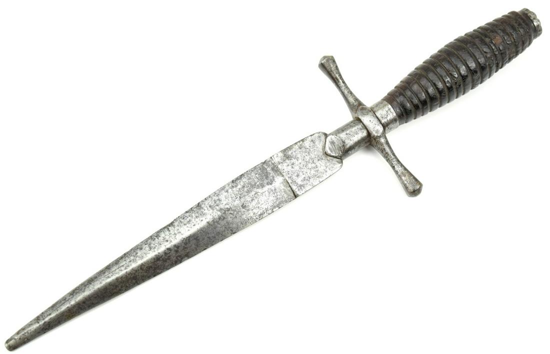 American Revolution Era French Dagger Knife: American Revolution Era French Dagger. Total length (inside scabbard if present) : 13", Blade length :7 3/4 ". ~~ DEAR BIDDERS, Please View More Detailed Close-Up I mages by visiting our website - Sof