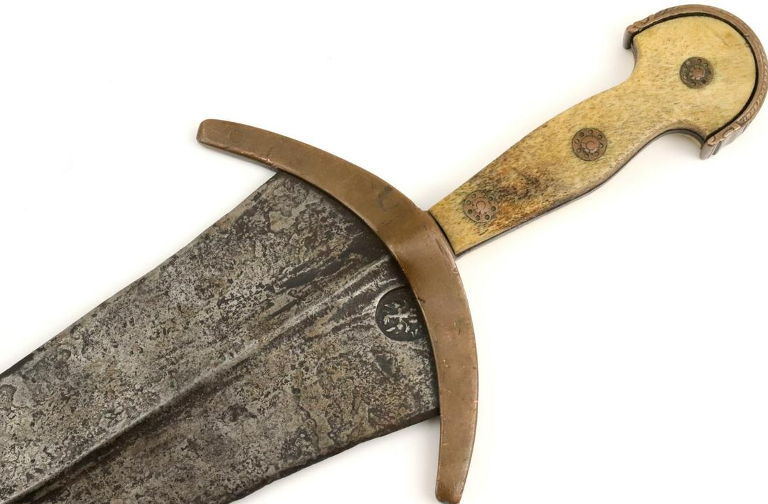 Rare 16th-17th C. Italian Nobleman's CHINQUEDIA Large Dagger or Short Sword with Well Marked Broad: Rare 16th-17th C. Italian Nobleman's CHINQUEDIA Large Dagger or Short Sword with Well Marked Broad Blade & Brass Mounted Bone Gripped Hilt. A Very Impressive Early Type of High Rank Aristocrat's Weapo