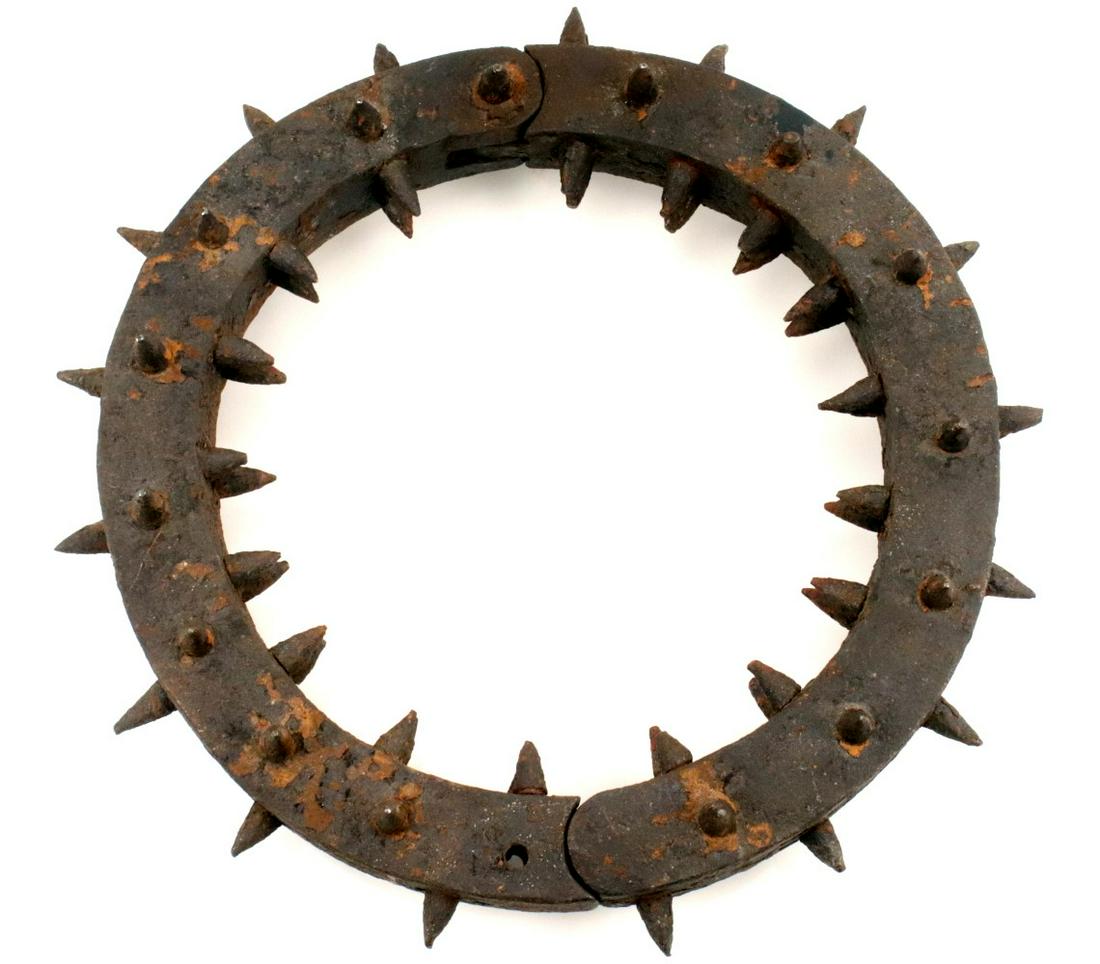Rare Medieval era European Spiked COLLAR Torture Device of Strong Iron with Remains of Original: Rare Medieval era European Spiked COLLAR Torture Device of Strong Iron with Remains of Original Paint Finish. Probably Spanish or Italian, circa 14th-17th Century. Provenance : Ripley's Museum. One of
