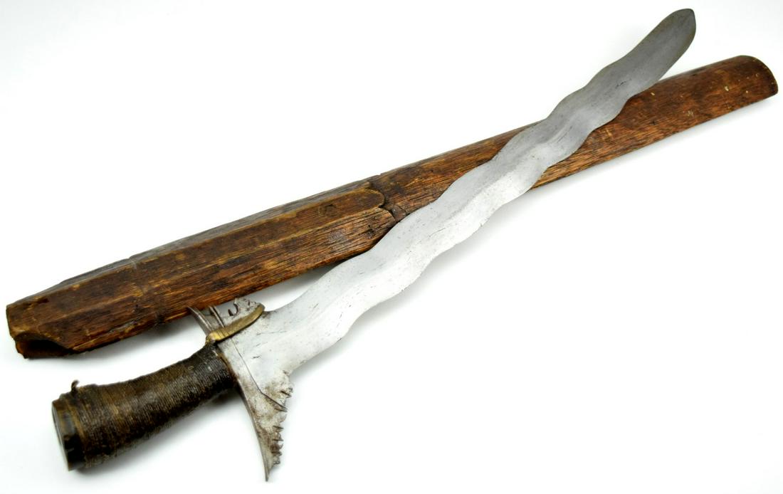 Good Philippine Moro Kris Sword (1 of 12)