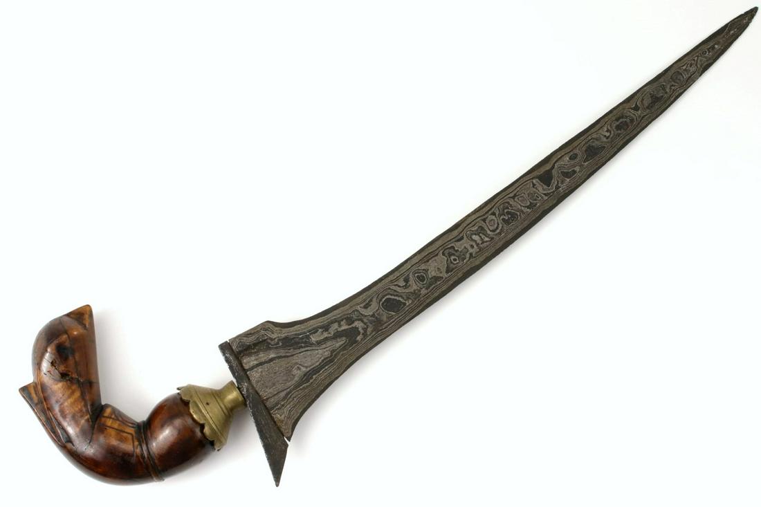 ANTIQUE INDONESIAN KERIS DAGGER WITH DAMASCUS STEEL BLADE & NICE CARVED TWO-TONE WOOD GRIP.: Antique Indonesian KERIS Dagger with Damascus Steel Blade & Nice Carved Two-tone Wood Grip. Total length (inside scabbard if present) : 15", Blade length : 12 1/4". ~~~~~~ DEAR BIDDERS, Please View Mo