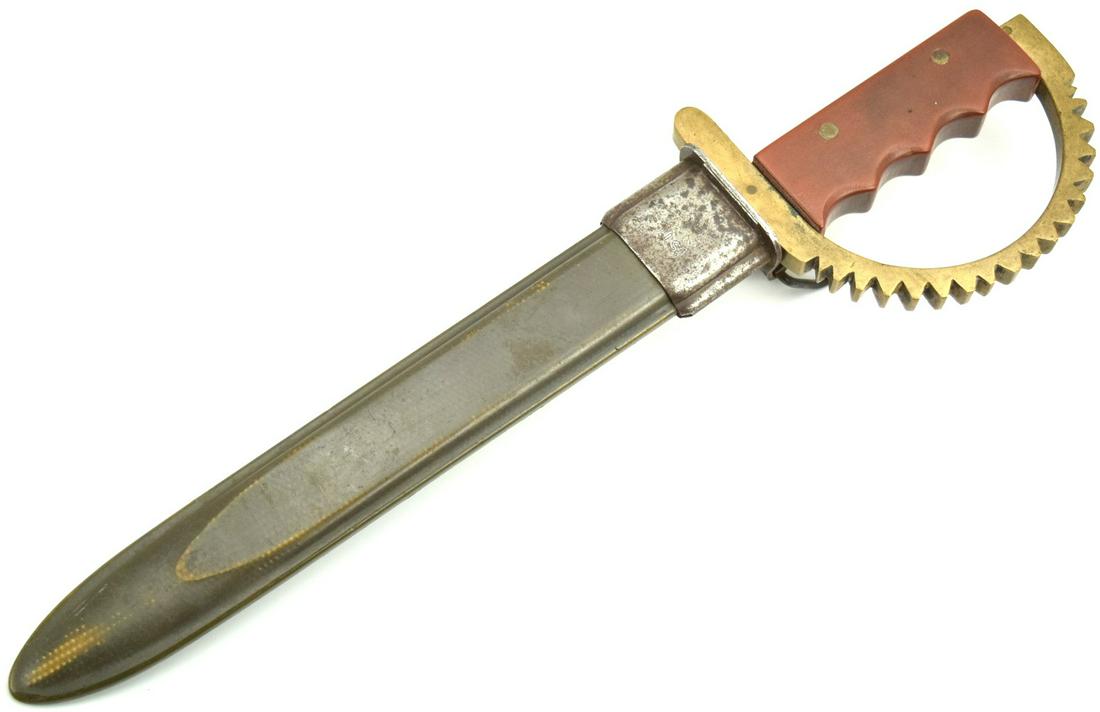 US WW2 Knuckle Fighting Knife -Knuckle Duster -Id’d to US Soldier: US WW2 Knuckle Fighting Knife -Knuckle Duster -Id’d to US Soldier. ID'd on blade ' McFry '. Large knife. overall - 16 1/4", blade length - 9 7/8". ~. Detailed condition reports are not included in t