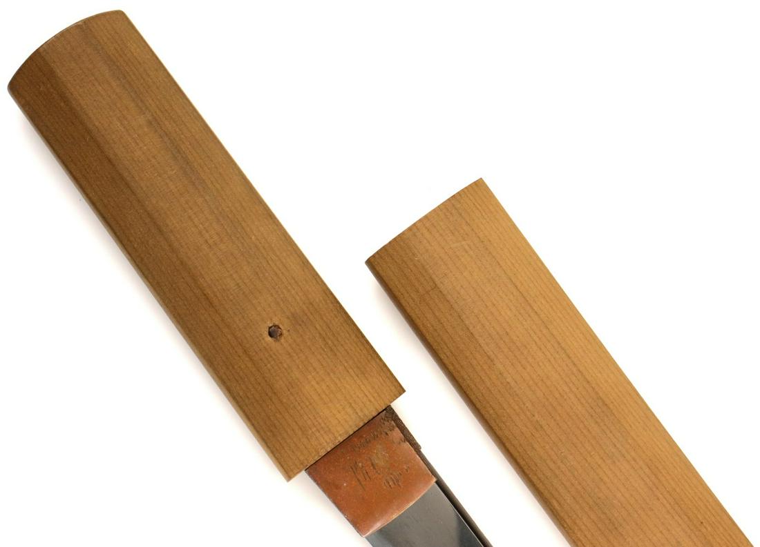 Rare Japanese Koto era Samurai TANTO Dagger by Well Known Smith UDA KUNIMUNE.: Rare Japanese Koto era Samurai TANTO Dagger by Well Known Smith UDA KUNIMUNE. Japanese Tanto featuring a hira-zukuri, iori-mune configuration forged in itama hada. The hamon tempering featuring a well