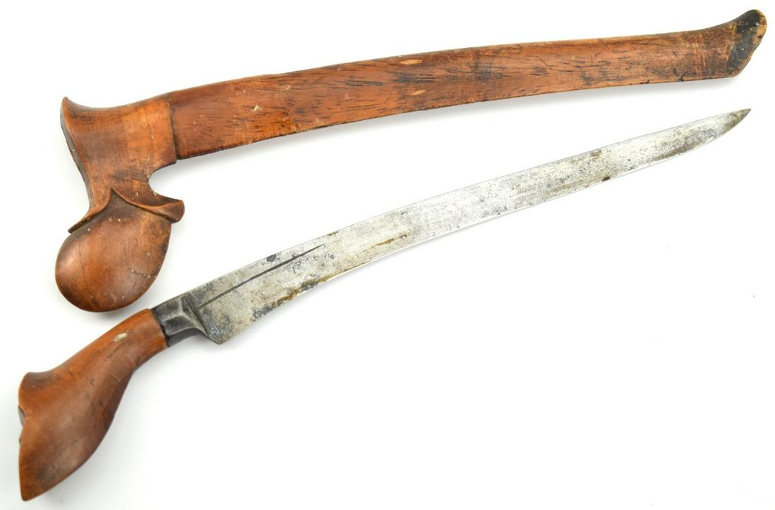 NICE QUALITY 19TH C. INDONESIAN RENTONG DAGGER KNIFE: Nice Quality 19th C. Indonesian RENTONG Dagger Knife of Ache Tribe Sumatra. Total length (inside scabbard if present) : 11 5/8", Blade length : 7 1/8". ~ . Detailed condition reports are not included