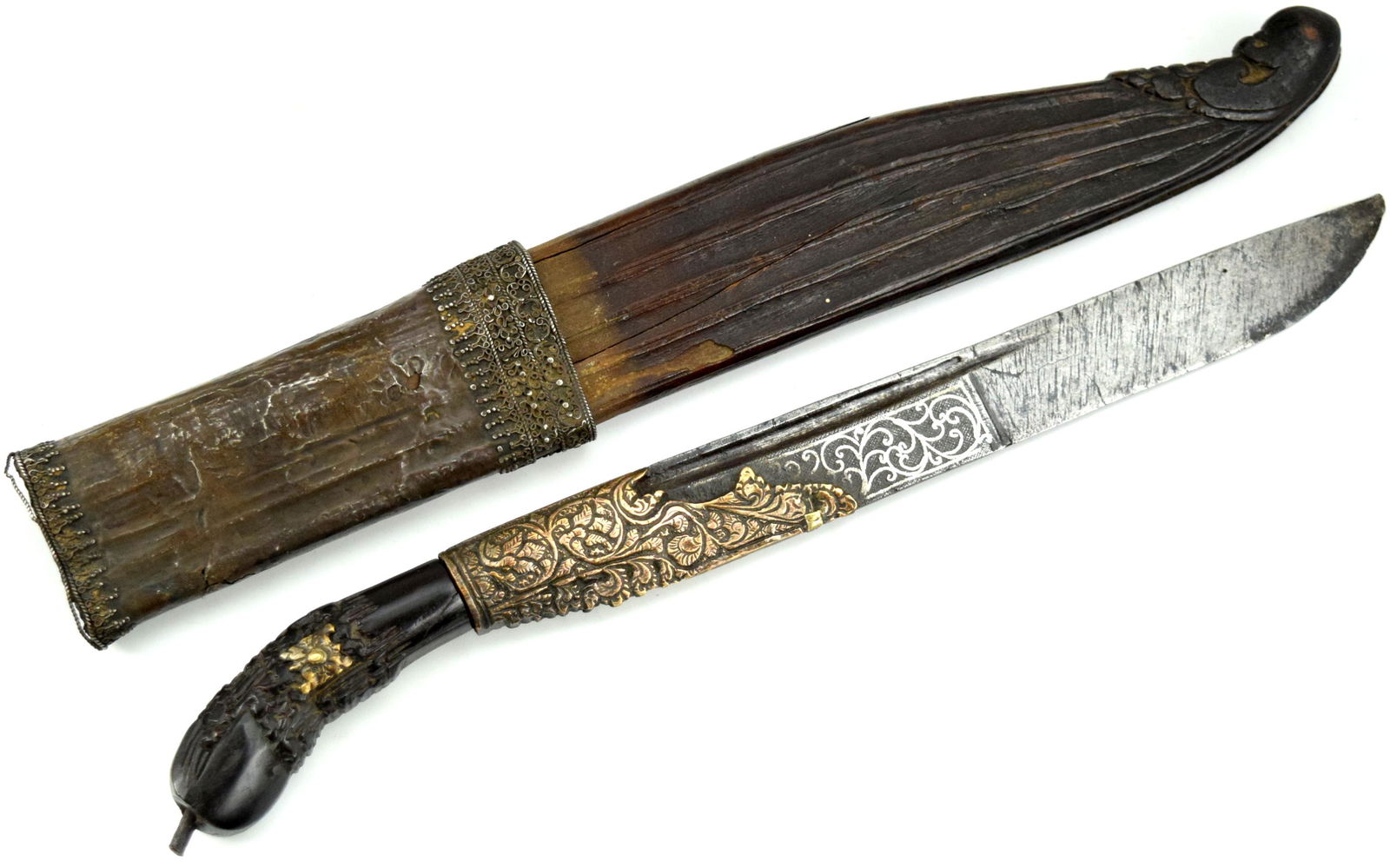 19th C. Sri Lanka / Ceylon PIHA KAETTA Dagger Knife with Elaborate Copper Decorations: 19th C. Sri Lanka / Ceylon PIHA KAETTA Dagger Knife with Elaborate Copper Decorations. Traditional Single edged blad with original scabbard. Total length with scabbard 13": without 10", Blade length :